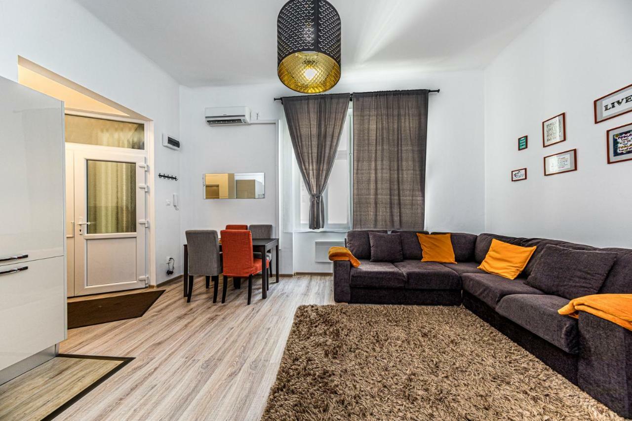 Precious Spot Apartment Budapest Bagian luar foto