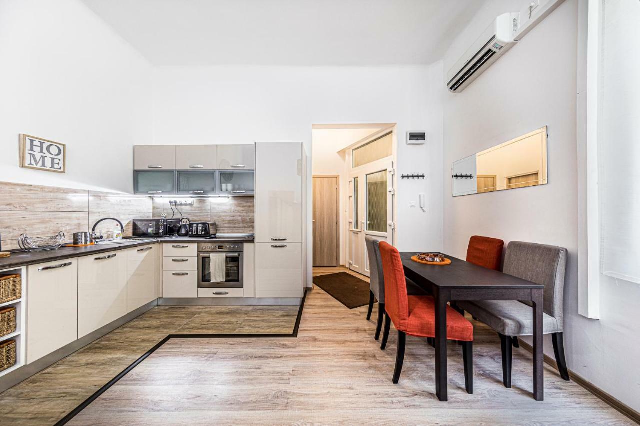 Precious Spot Apartment Budapest Bagian luar foto