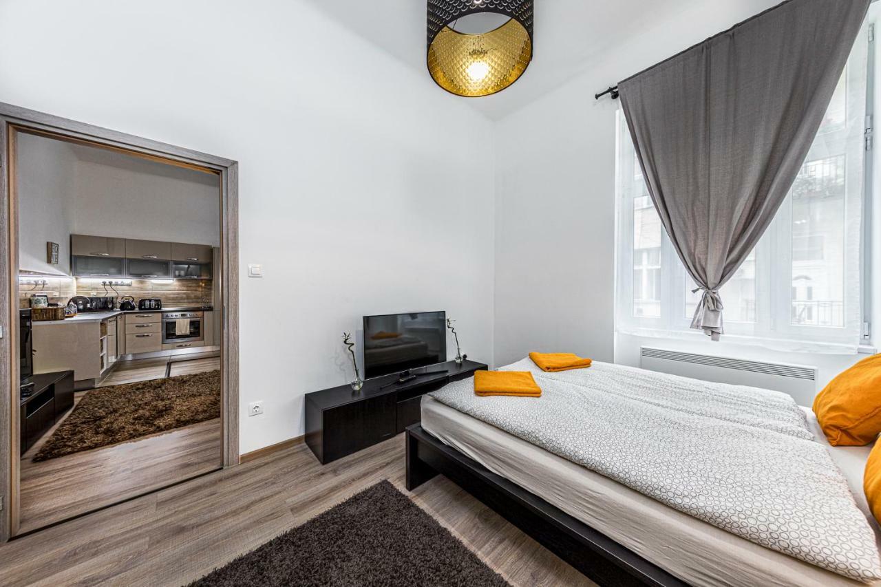 Precious Spot Apartment Budapest Bagian luar foto