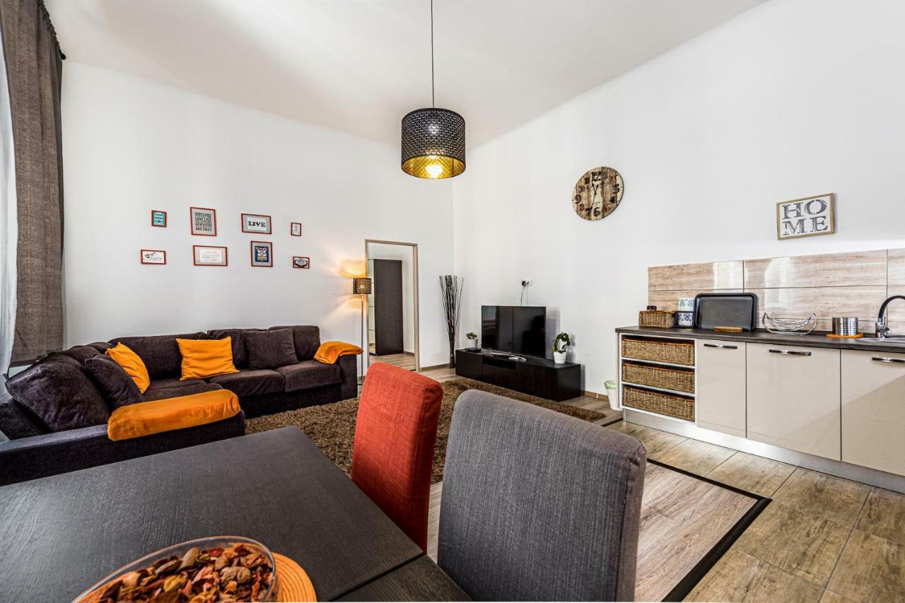 Precious Spot Apartment Budapest Bagian luar foto