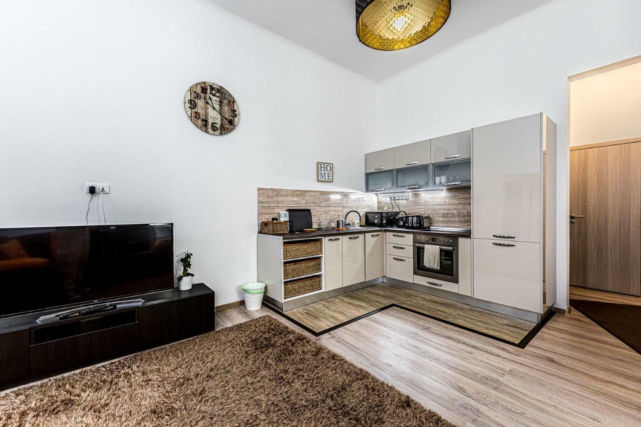 Precious Spot Apartment Budapest Bagian luar foto